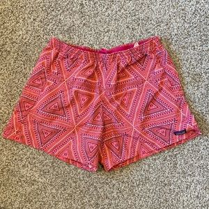 Women’s Large Patagonia barely baggies shorts